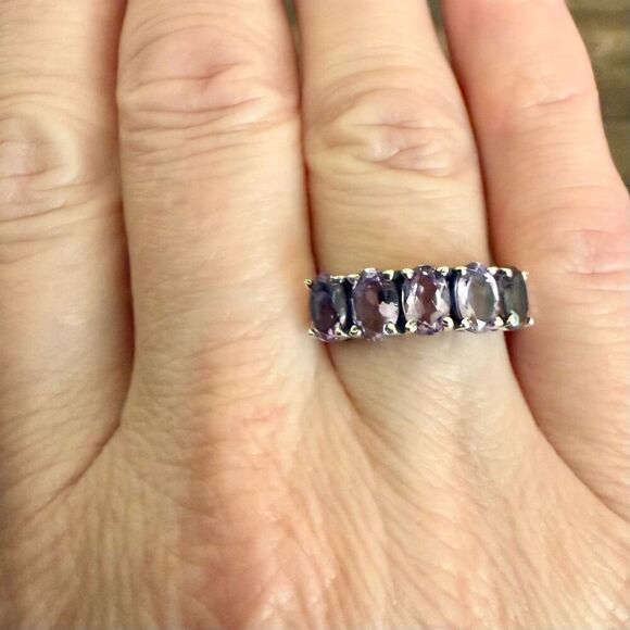 Stunning Oval Natural 5 Stone Amethyst Ring Sterling Silver Womens Size 6 New - Picture 3 of 10